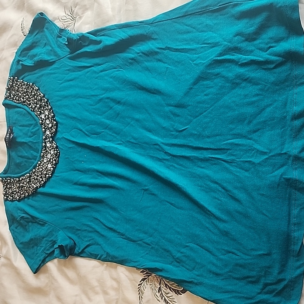 Beaded color shirt